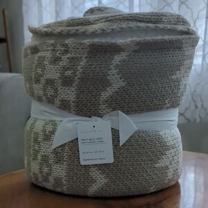 Pottery Barn Fair Isle Knit Blanket - Cream and Tan